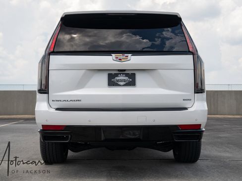Used 2024 Cadillac Escalade Sport Platinum image 5