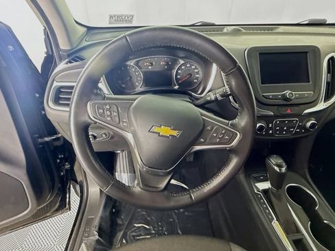 Used 2021 Chevrolet Equinox LT AWD/4WD image 12