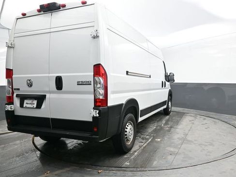Used 2024 RAM ProMaster 2500 w/ Convenience Group FWD image 6