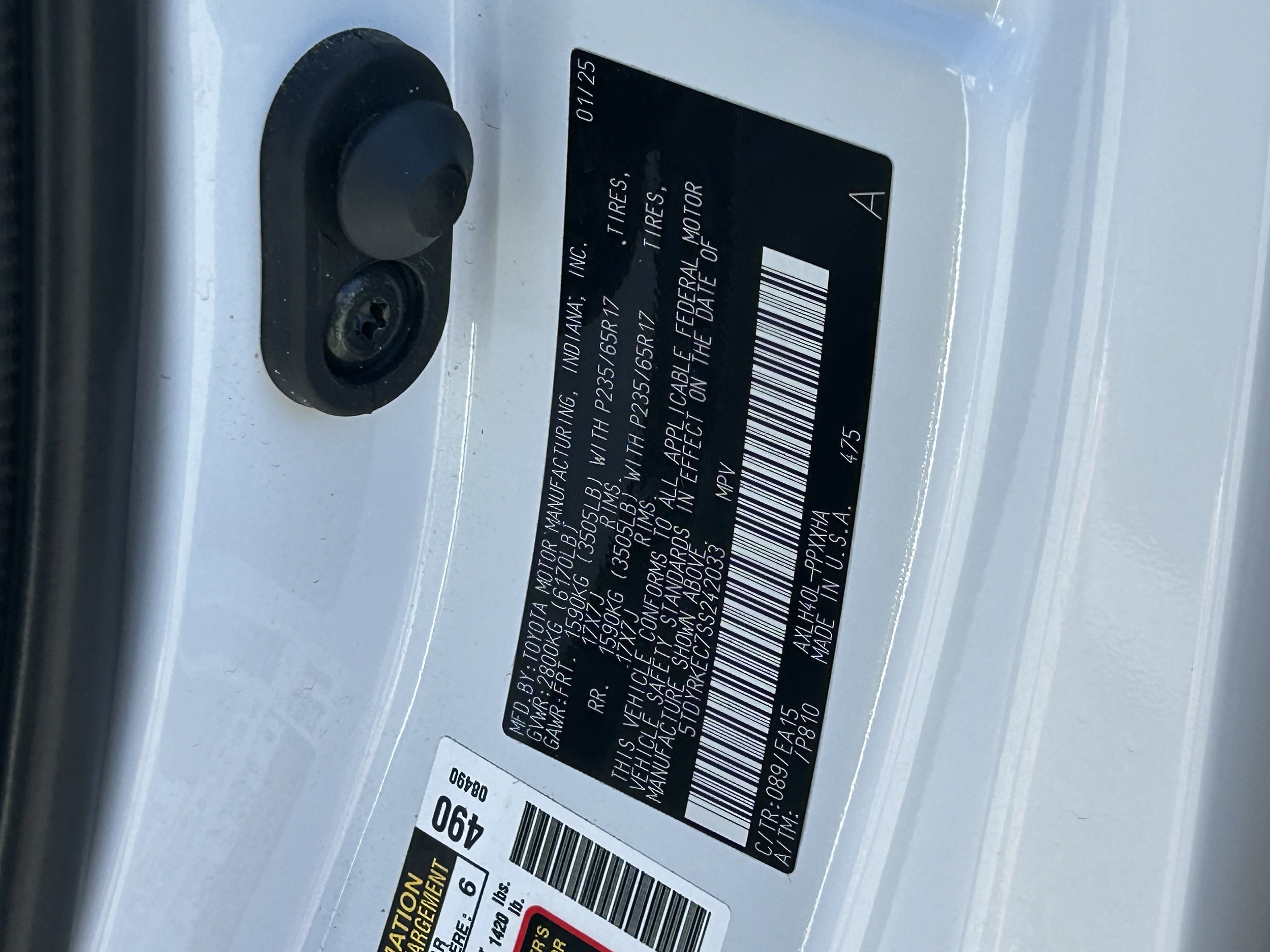 Certified 2025 Toyota Sienna XLE FWD image 31