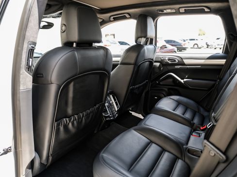 Used 2013 Porsche Cayenne Turbo AWD/4WD image 35