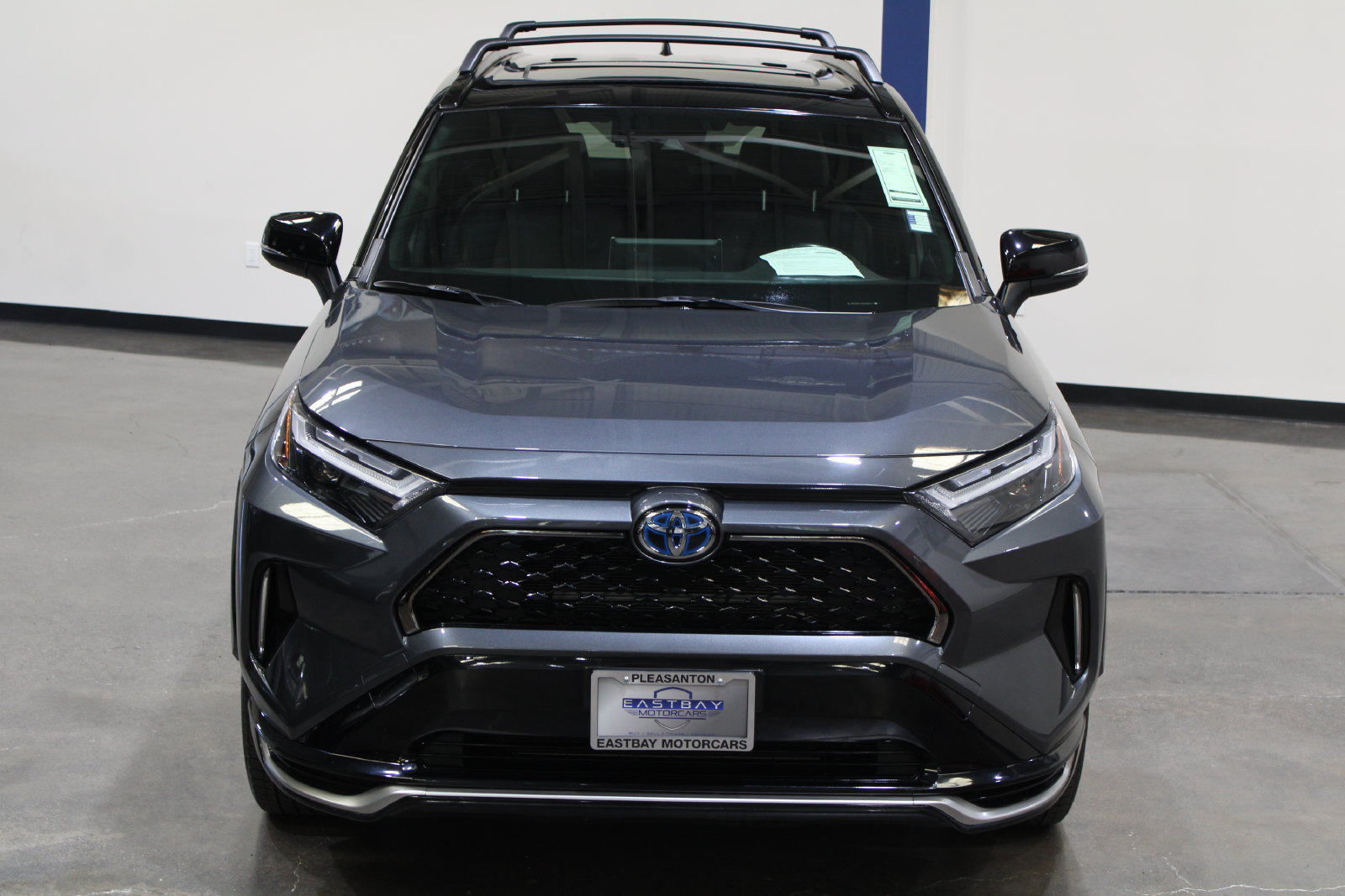 Used 2022 Toyota RAV4 XSE AWD/4WD image 6