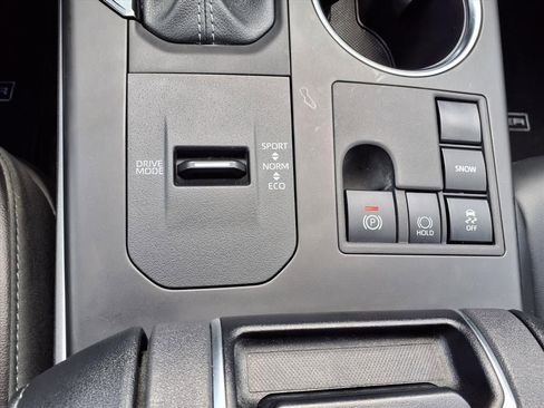 Used 2024 Toyota Highlander XSE FWD image 24