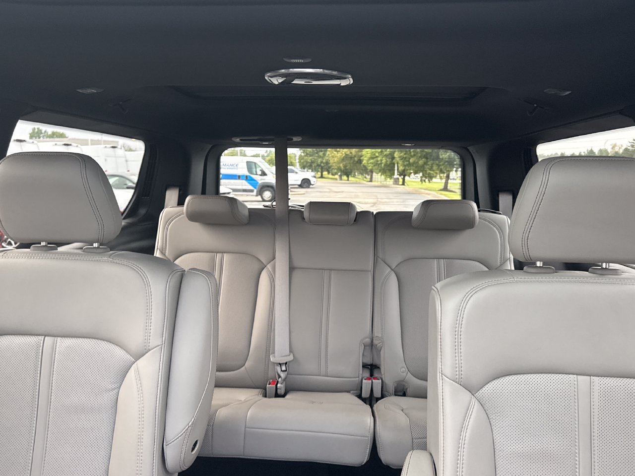 Certified 2026 Jeep Grand Wagoneer Summit AWD/4WD image 29