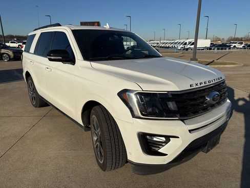 Used 2021 Ford Expedition Limited image 18