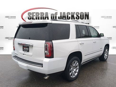 Used 2015 GMC Yukon Denali w/ Premium Package AWD/4WD image 8
