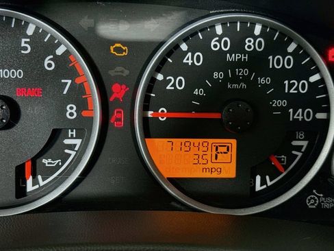Used 2019 Nissan Frontier SL RWD image 12