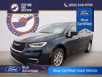 Used 2023 Chrysler Pacifica Touring-L