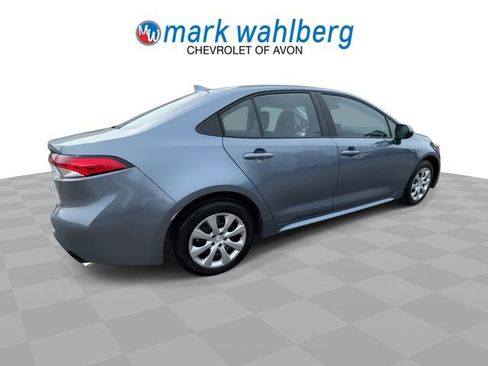 Used 2025 Toyota Corolla LE FWD image 8