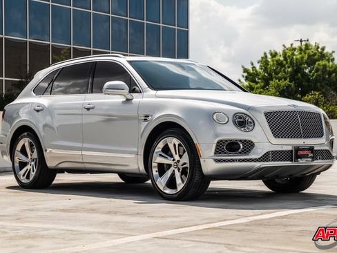 Used 2017 Bentley Bentayga AWD/4WD image 5