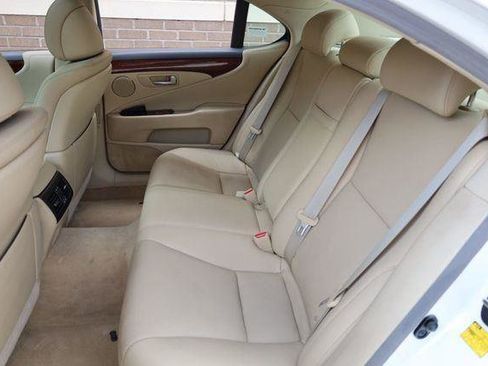 Used 2009 Lexus LS 460 image 21