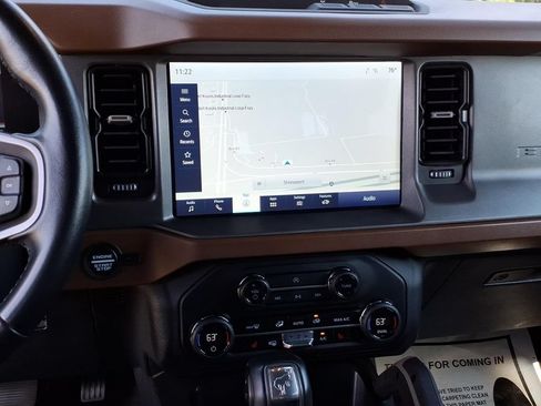 Used 2024 Ford Bronco Outer Banks AWD/4WD image 18