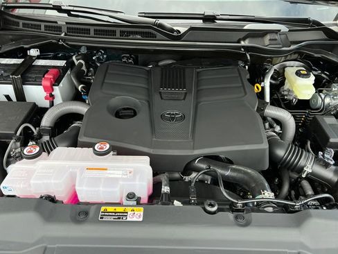 New 2026 Toyota Tundra SR5 AWD/4WD image 9