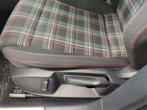 Used 2021 Volkswagen GTI SE image 14