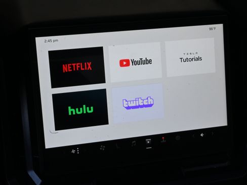 Used 2025 Tesla Cybertruck AWD Crew Cab image 32