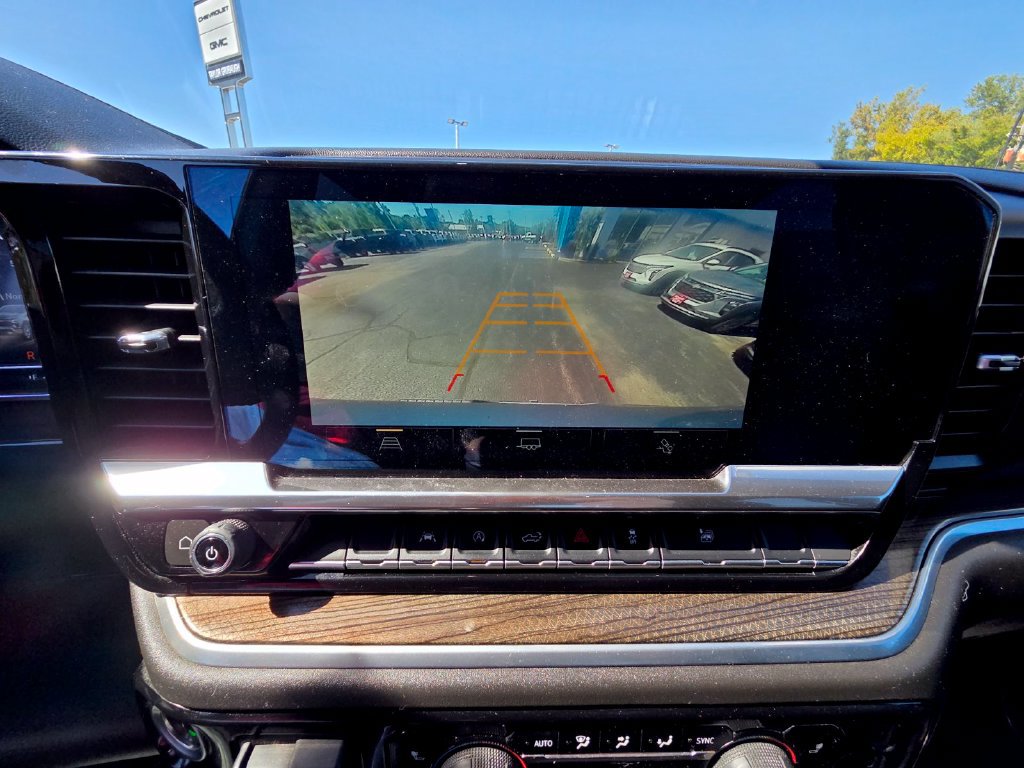 Used 2022 Chevrolet Silverado 1500 RST w/ Convenience Package II AWD/4WD image 23