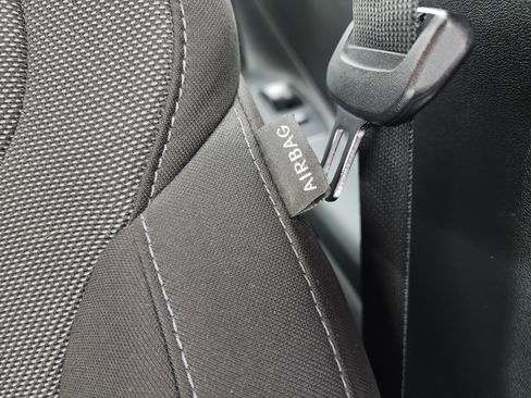 Used 2024 Hyundai Elantra SE image 39