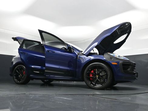 Used 2022 Porsche Macan GTS AWD/4WD image 35