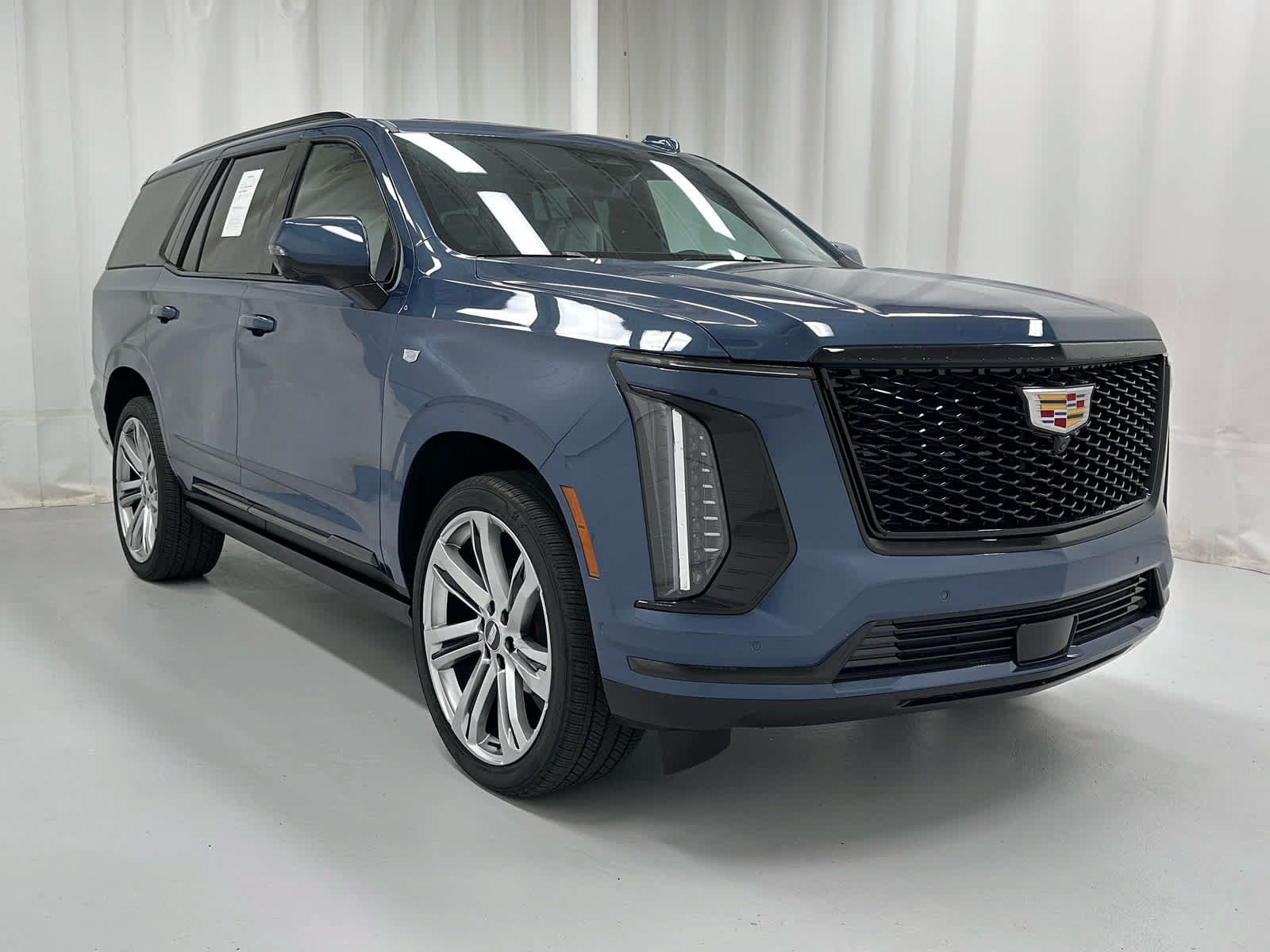 Used 2026 Cadillac Escalade Platinum Sport AWD/4WD image 2
