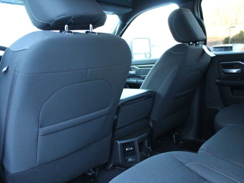 Used 2025 RAM 2500 Big Horn image 11