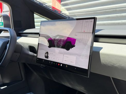 Used 2025 Tesla Cybertruck AWD Crew Cab image 24
