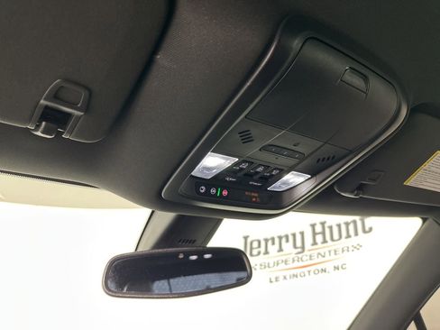 Used 2023 Buick Enclave Essence w/ Experience Buick Package image 23