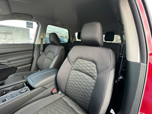 New 2026 Nissan Pathfinder SV AWD/4WD image 25
