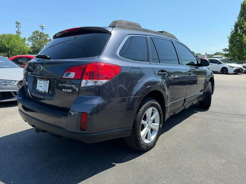 Used 2013 Subaru Outback 2.5i Premium AWD/4WD image 3