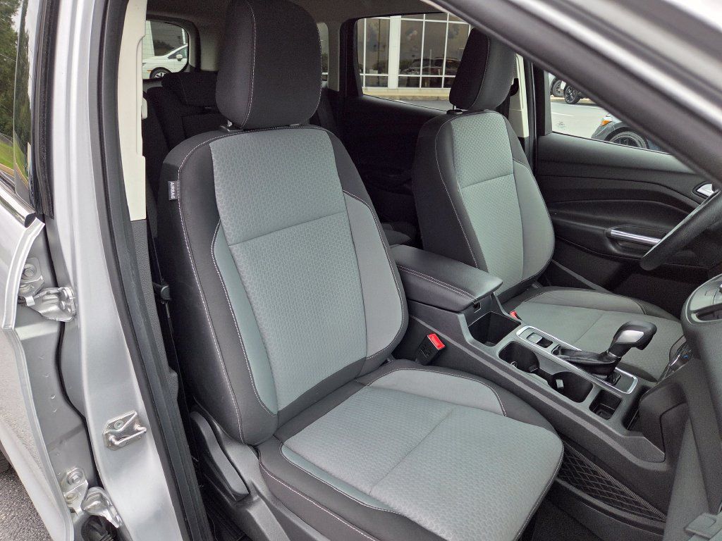 Used 2019 Ford Escape SE FWD image 22