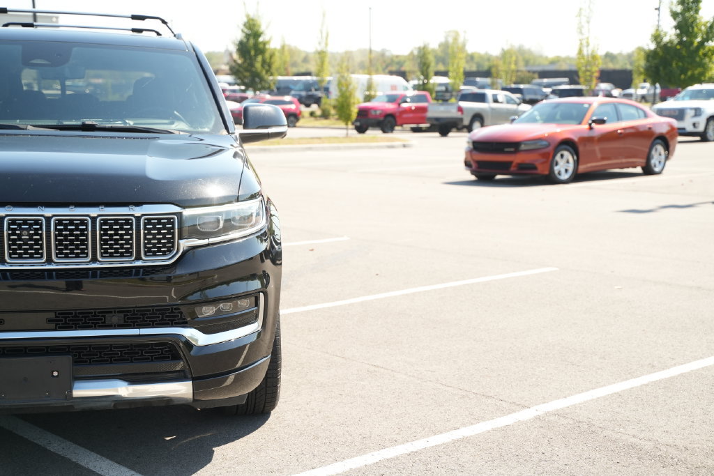 Used 2022 Jeep Grand Wagoneer Series II w/ Premium Group II AWD/4WD image 48