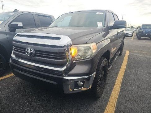 Used 2014 Toyota Tundra SR5 w/ SR5 Upgrade Package image 1