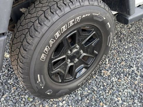Used 2014 Jeep Wrangler Sport w/ Quick Order Package 24S AWD/4WD image 38