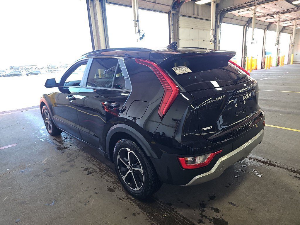 Certified 2023 Kia Niro EX FWD image 7