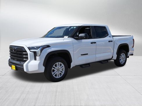 Used 2025 Toyota Tundra SR5 AWD/4WD image 3