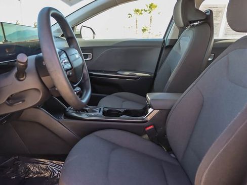 Used 2025 Kia K4 LXS image 20