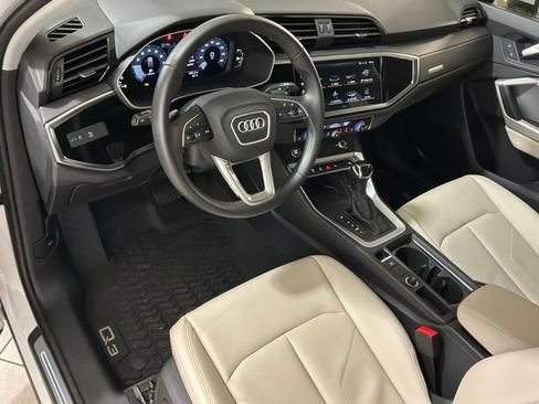 Used 2025 Audi Q3 2.0T Premium w/ Convenience Package image 19
