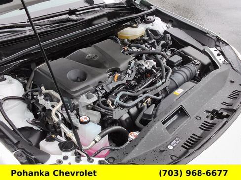 Used 2025 Toyota Camry XSE FWD image 33