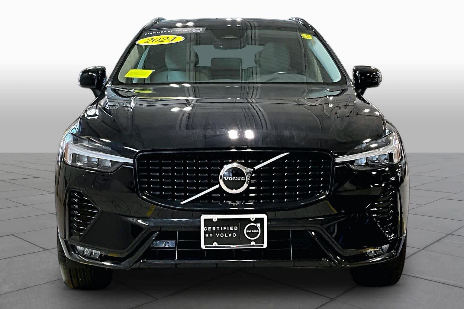 Certified 2024 Volvo XC60 B5 Core w/ Protection Package Premier AWD/4WD image 4