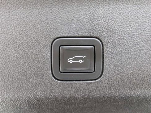 Used 2021 Chevrolet Tahoe LT AWD/4WD image 13