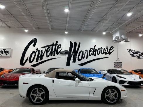 Used 2006 Chevrolet Corvette Convertible w/ Preferred Equipment Group image 9