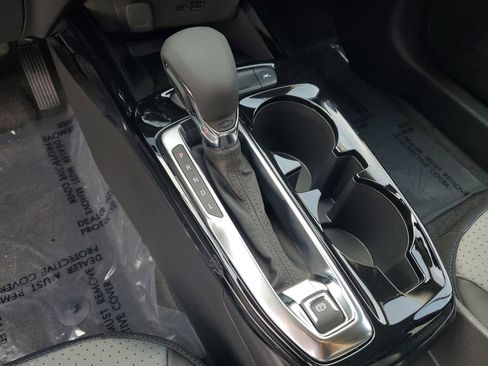 New 2026 Chevrolet Trax LT w/ Sunroof Package FWD image 25