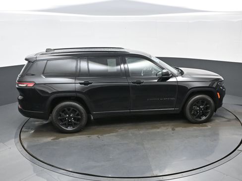 Used 2024 Jeep Grand Cherokee L Laredo image 37