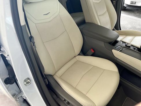 Used 2025 Cadillac XT5 Premium Luxury w/ Technology Package FWD image 30