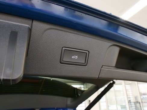 New 2026 Volkswagen Atlas SEL Premium R-Line image 16