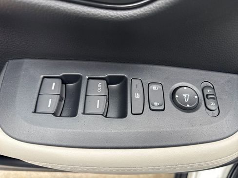 New 2026 Honda HR-V LX image 13