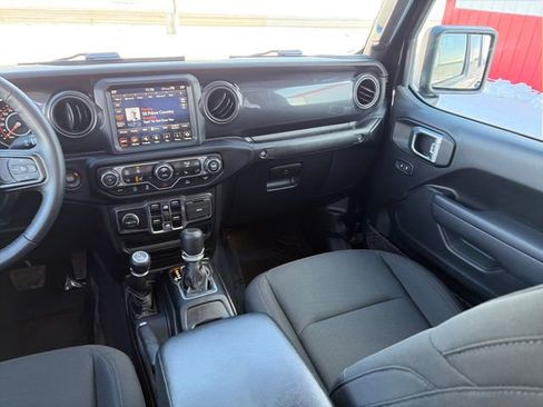Used 2022 Jeep Gladiator Sport AWD/4WD image 30