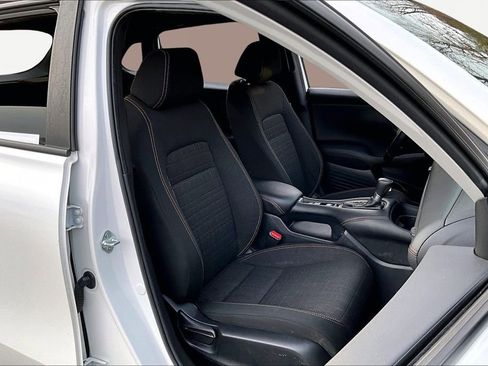 Used 2024 Honda HR-V Sport image 19