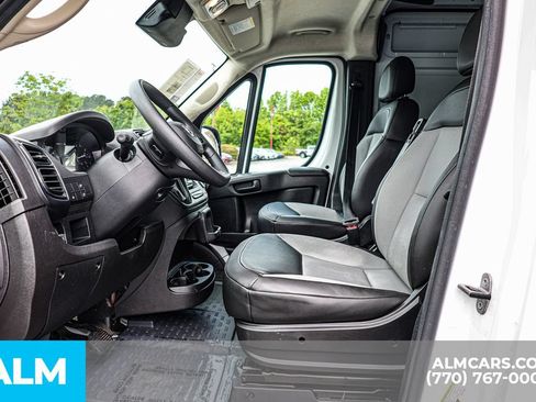Used 2025 RAM ProMaster 2500 w/ Convenience Group FWD image 18