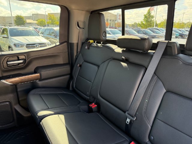 Used 2020 Chevrolet Silverado 1500 LT Trail Boss w/ Midnight Edition AWD/4WD image 31