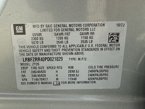 Used 2023 Buick Envision Avenir image 36